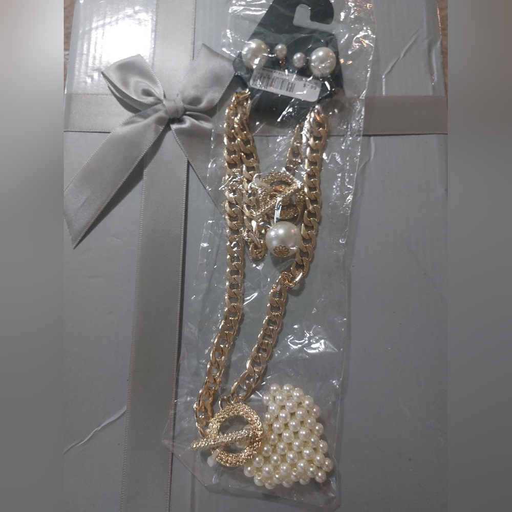 Gold necklace